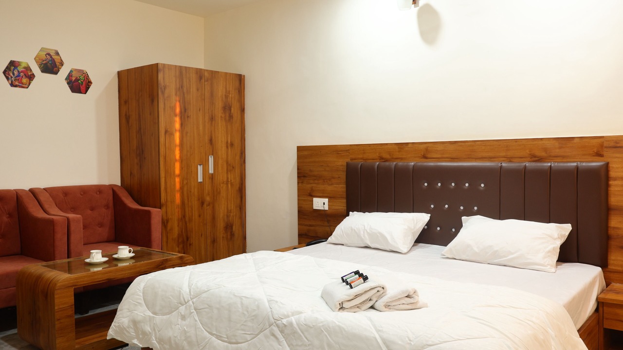 Photo of Bedroom in Bhopal