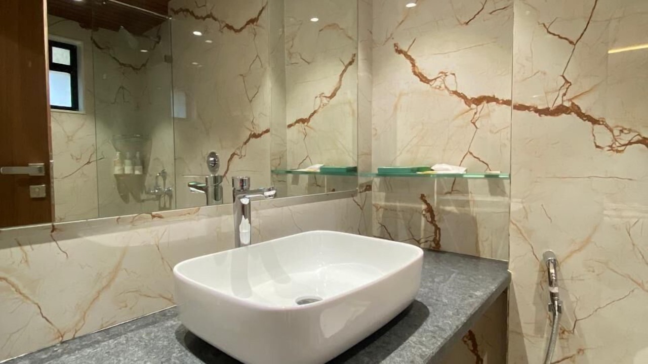 Photo of Bathroom in Mahabaleshwar