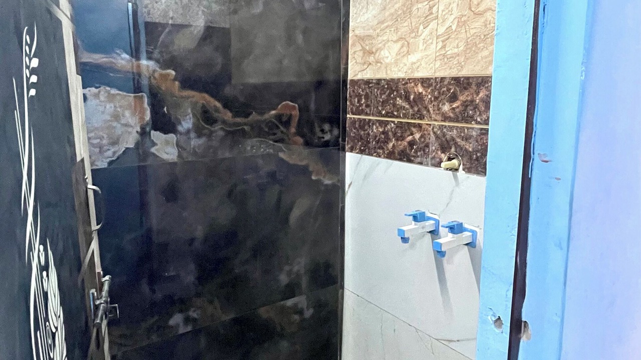 Photo of Bathroom in Taj Ganj