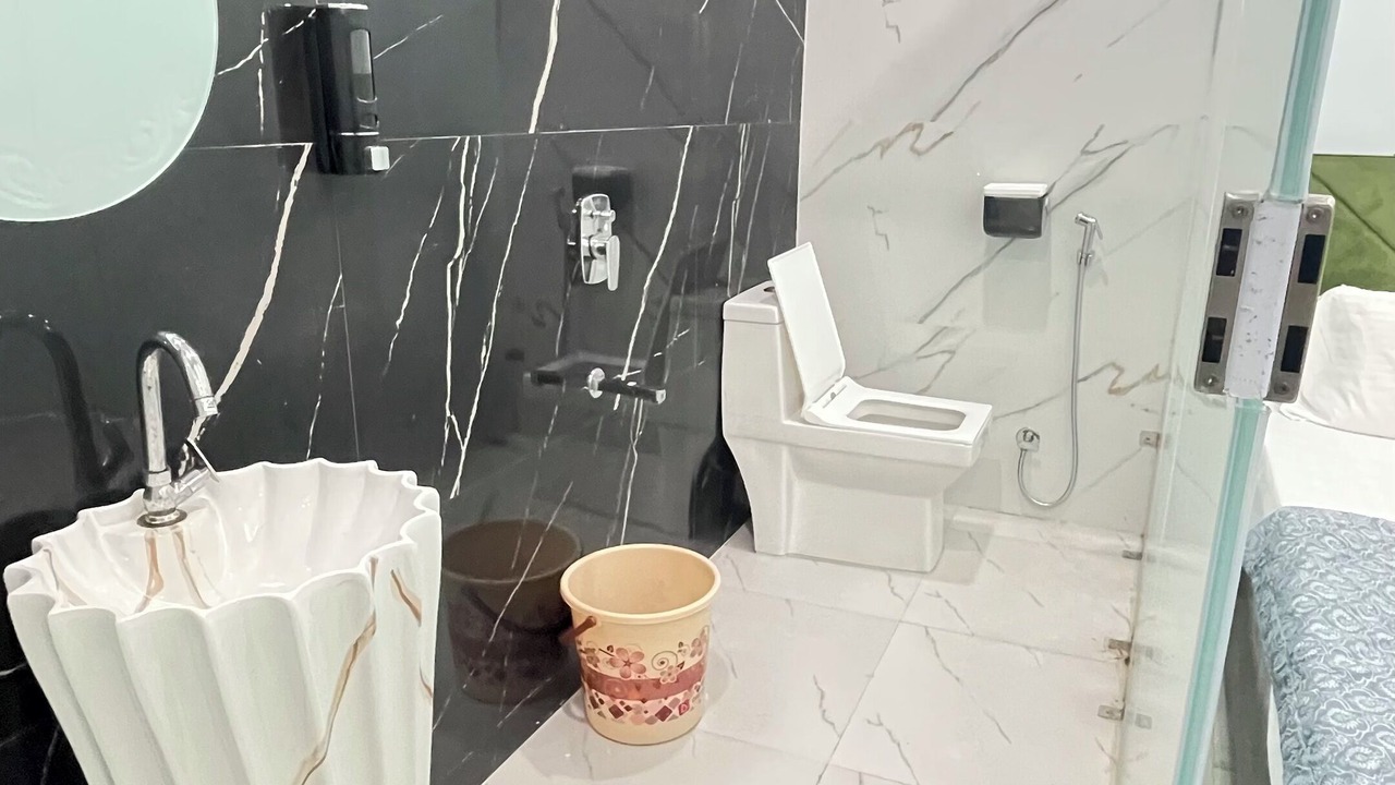 Photo of Bathroom in Taj Ganj