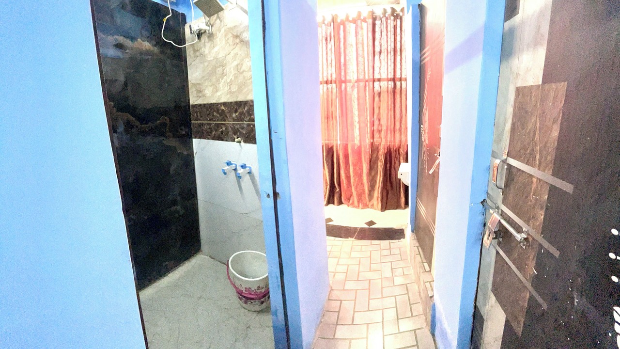 Photo of Bathroom in Taj Ganj