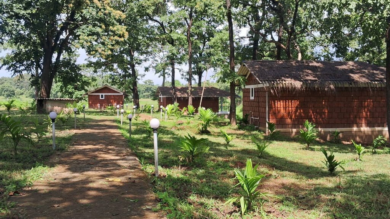Photo of Bedroom in Timbholi