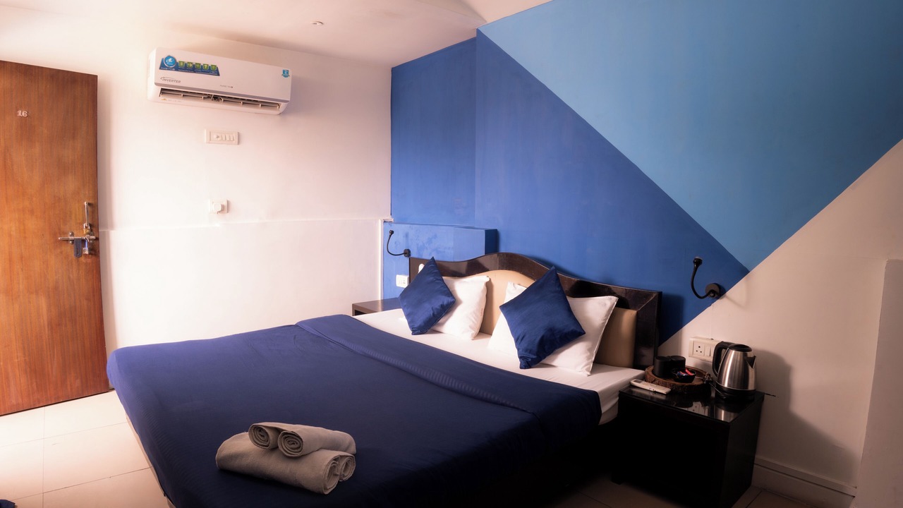 Photo of Bedroom in Taj Ganj