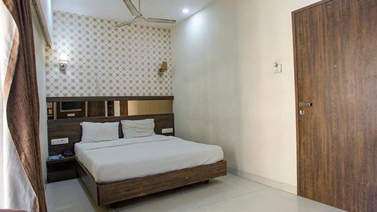 Photo of Bedroom in Mira Road East