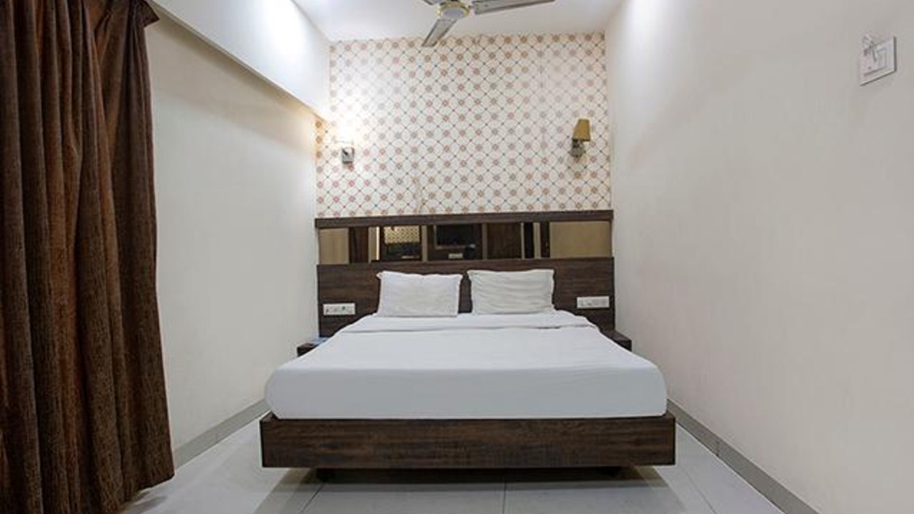 Photo of Bedroom in Mira Road East