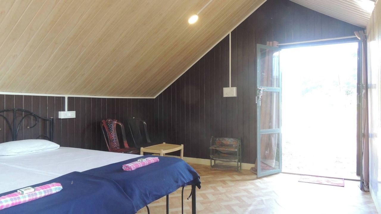 Photo of Bedroom in Timbholi