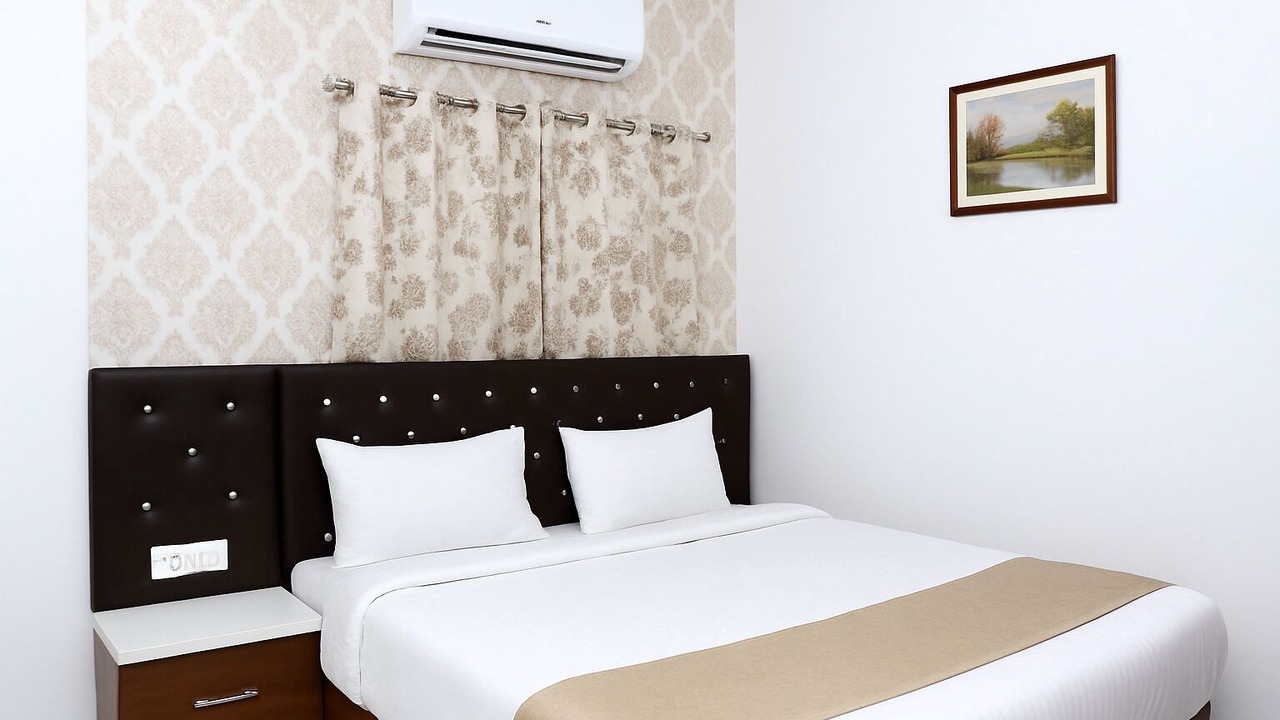 Photo of Bedroom in Tuljapur