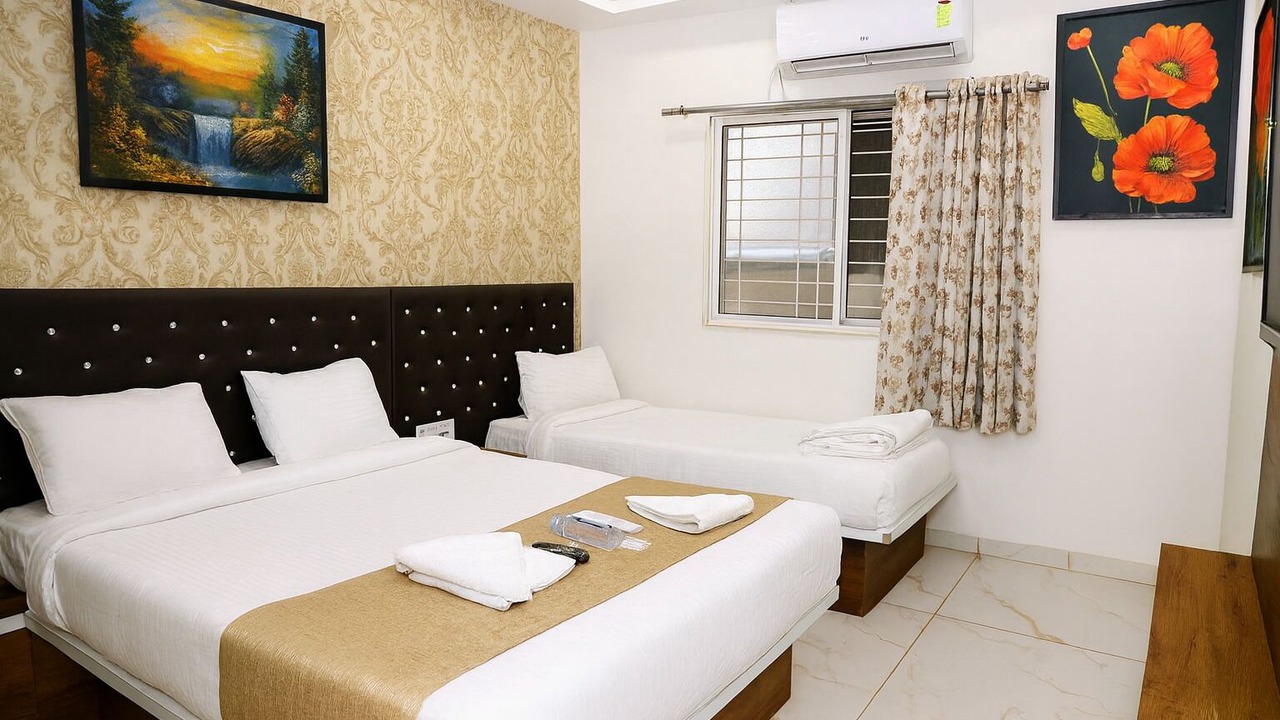 Photo of Bedroom in Tuljapur