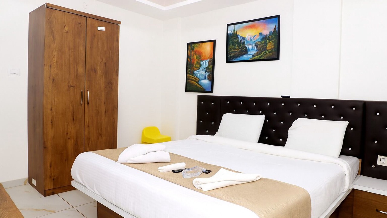 Photo of Bedroom in Tuljapur
