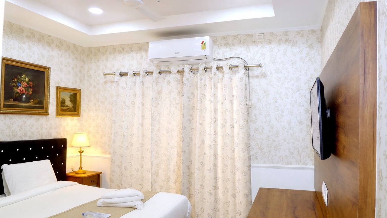 Photo of Bedroom in Tuljapur