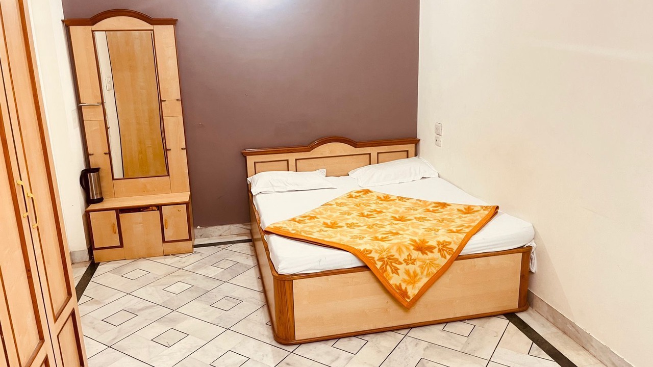Photo of Bedroom in Mount Abu