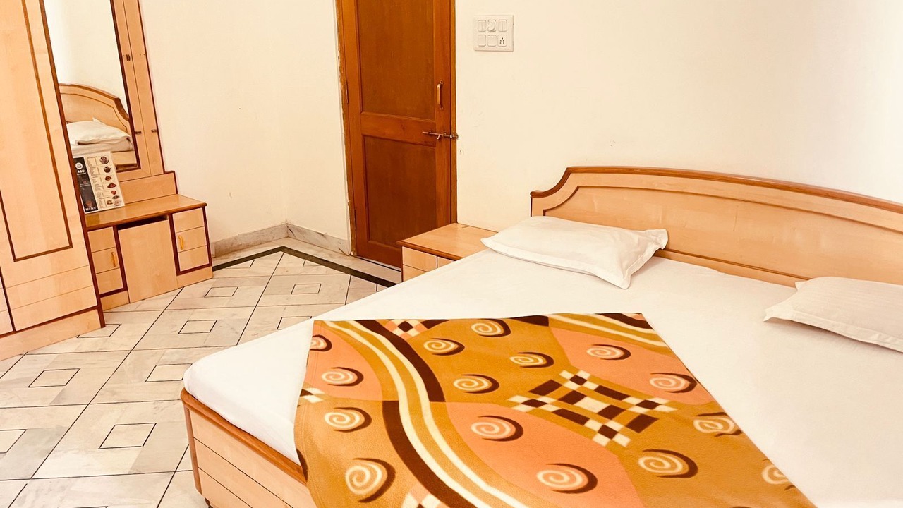 Photo of Bedroom in Mount Abu