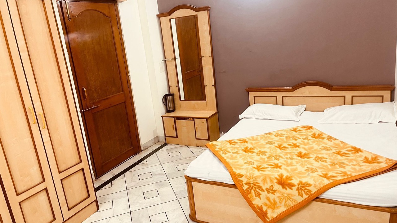 Photo of Bedroom in Mount Abu