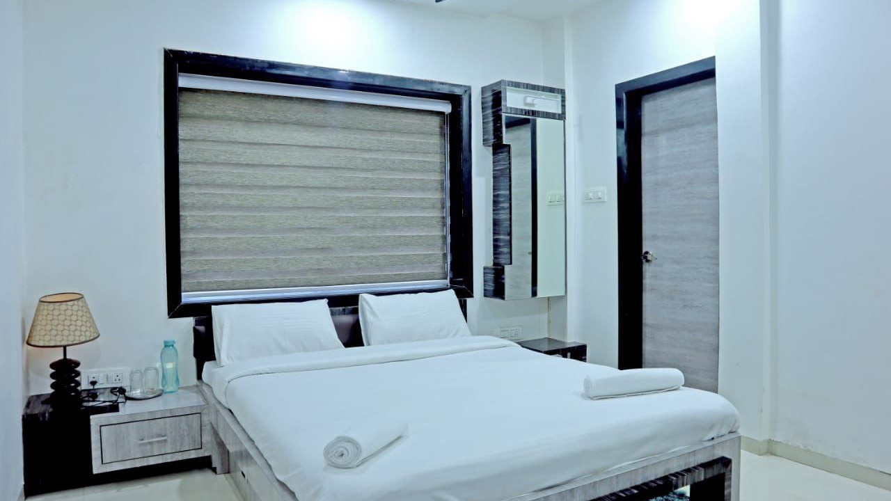 Photo of Bedroom in Mahabaleshwar
