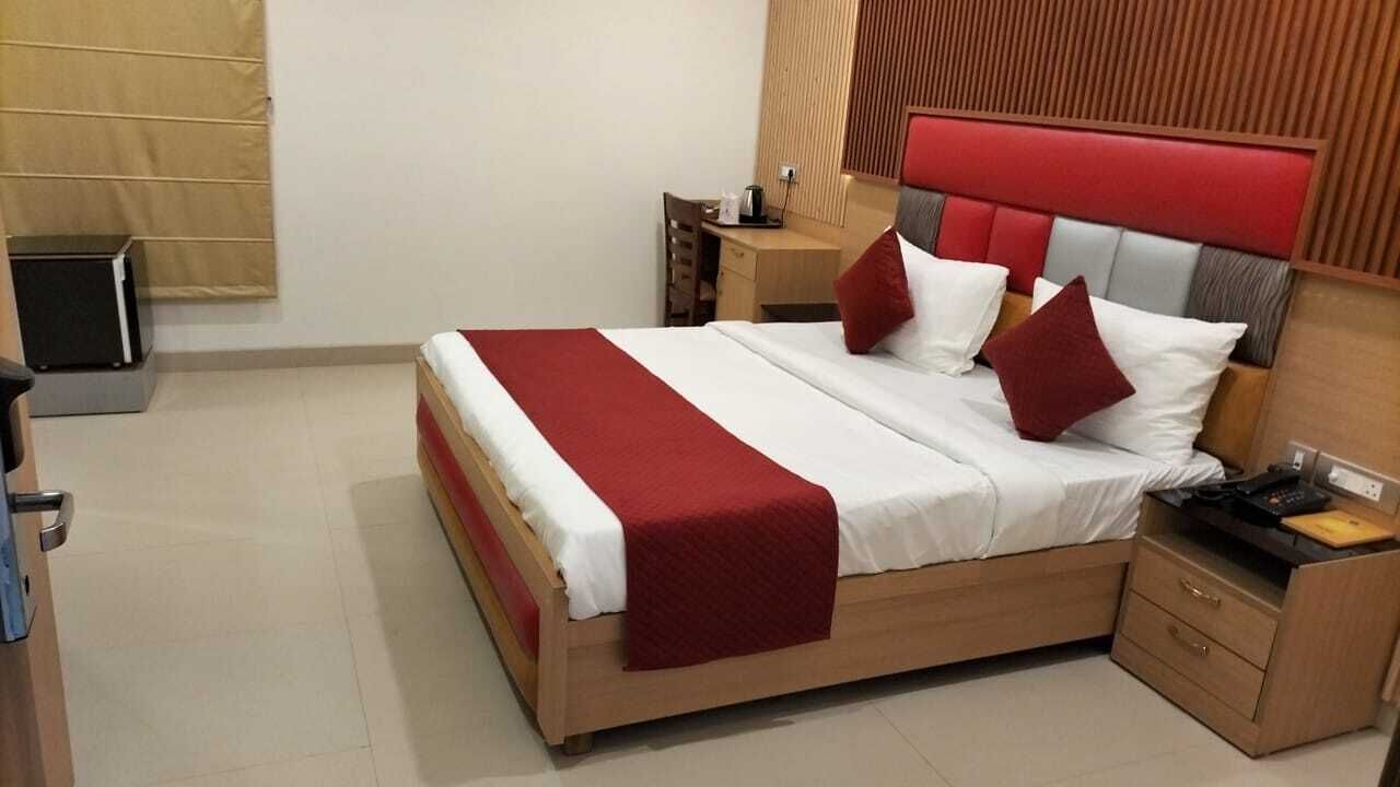 Photo of Bedroom in DLF Phase 3