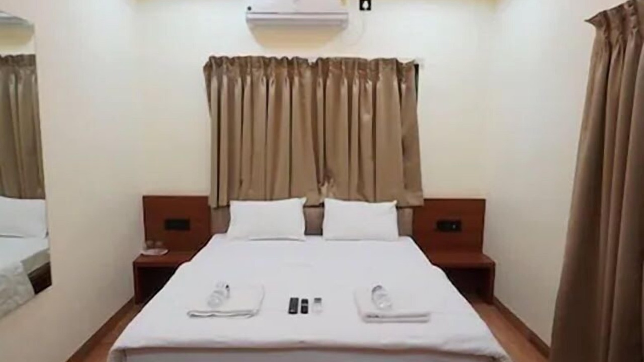 Photo of Bedroom in Tuljapur