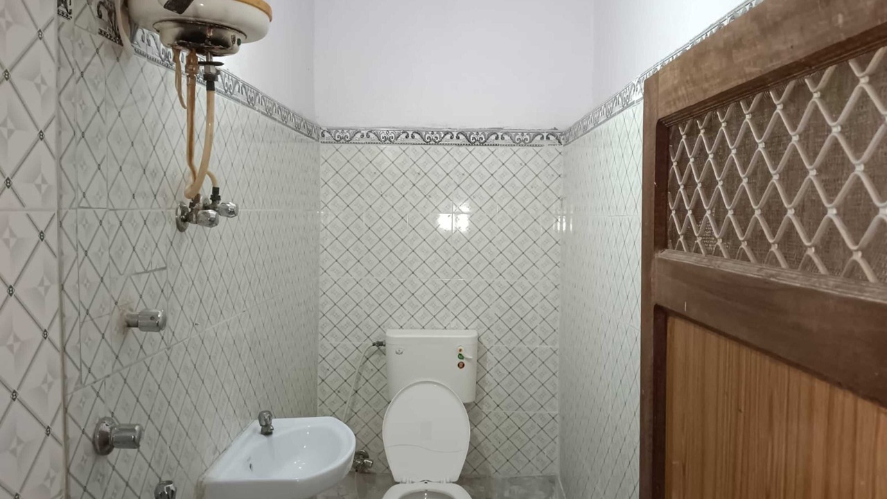 Photo of Bathroom in Amar Sagar Pol