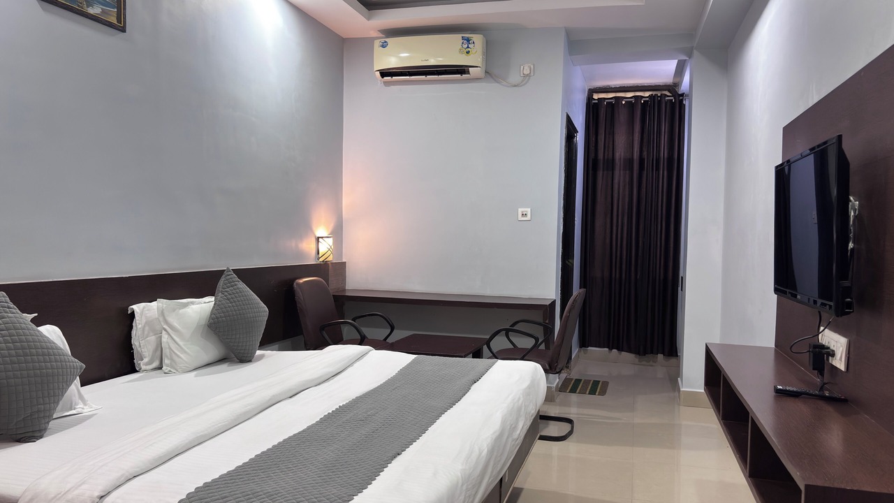 Photo of Bedroom in Jabalpur