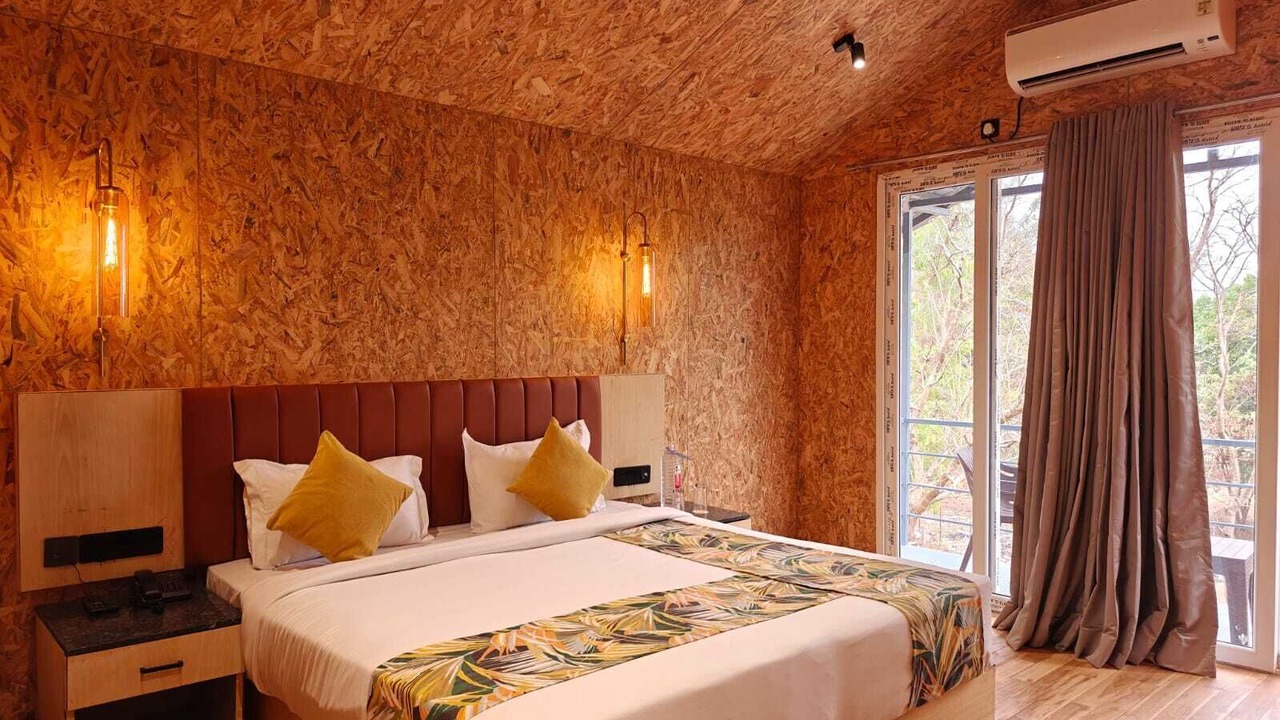 Photo of Bedroom in Pachmarhi