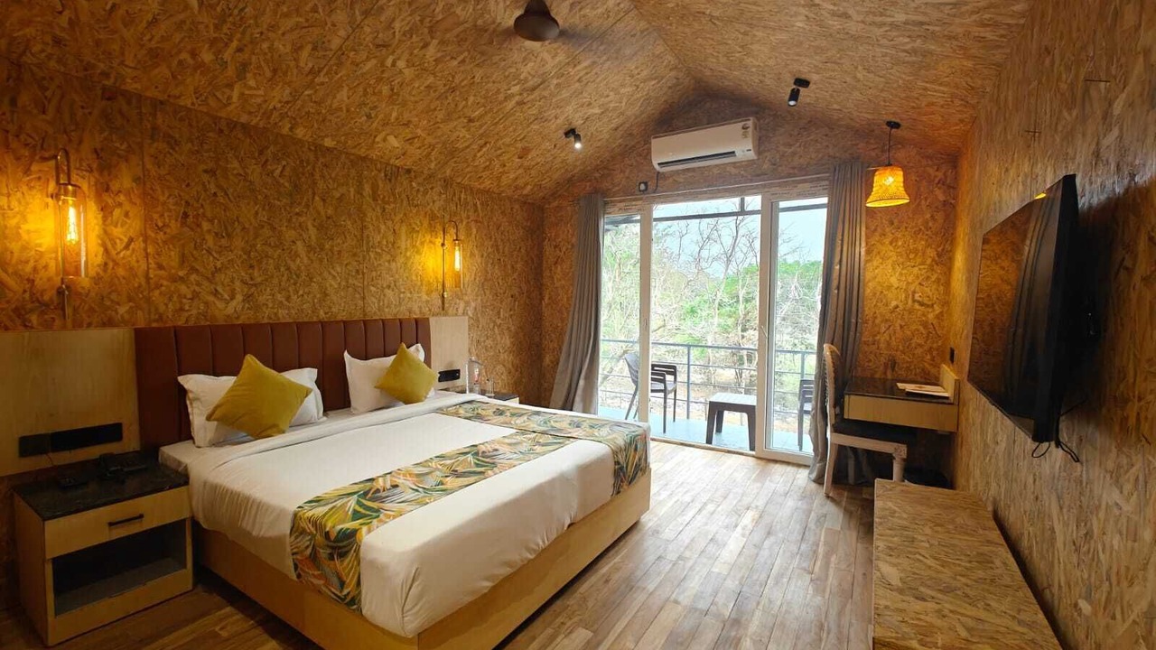 Photo of Bedroom in Pachmarhi