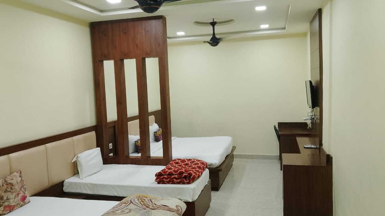 Photo of Bedroom in Etmadpur