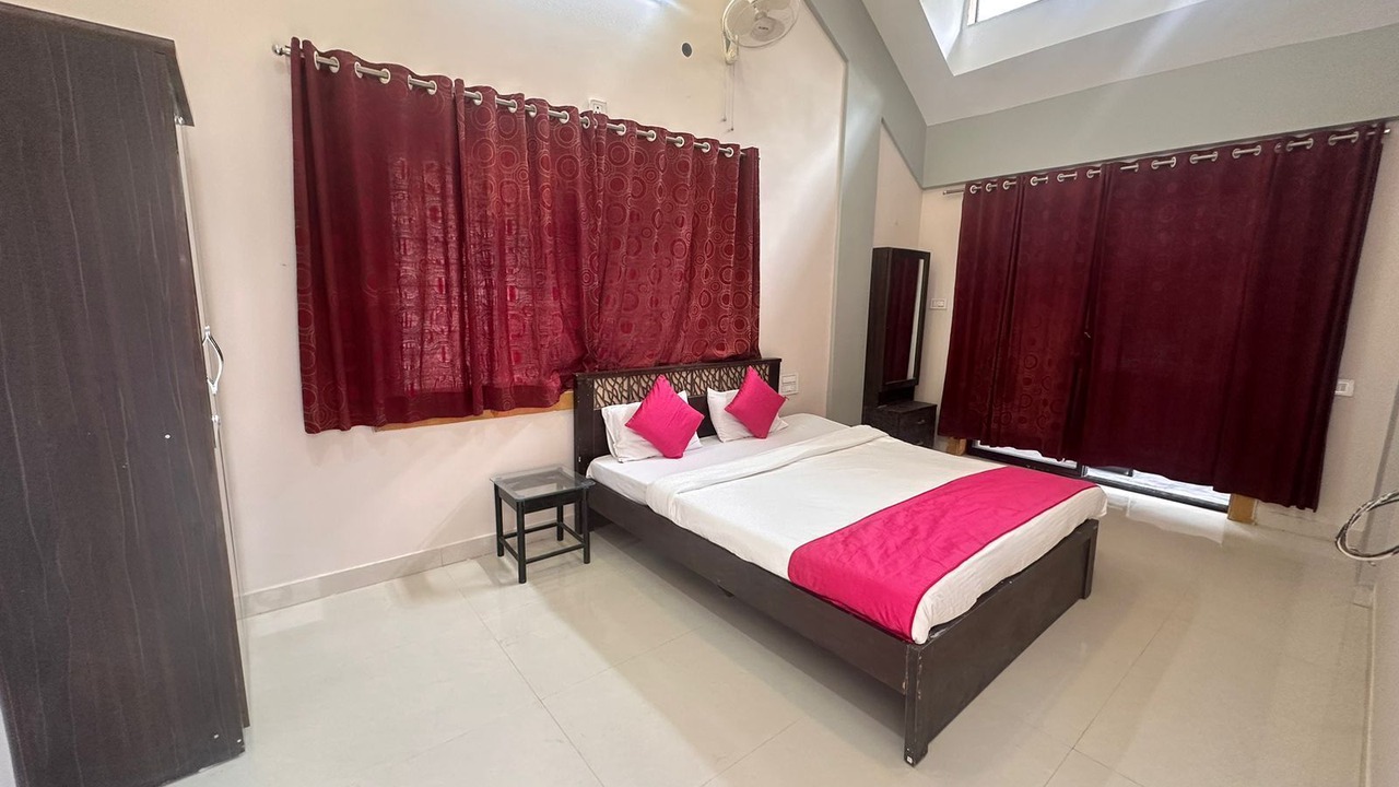 Photo of Bedroom in Mahabaleshwar