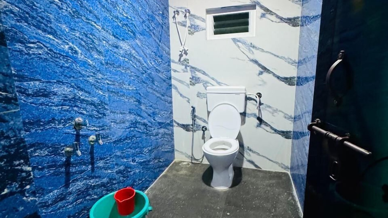 Photo of Bathroom in Hireguthi