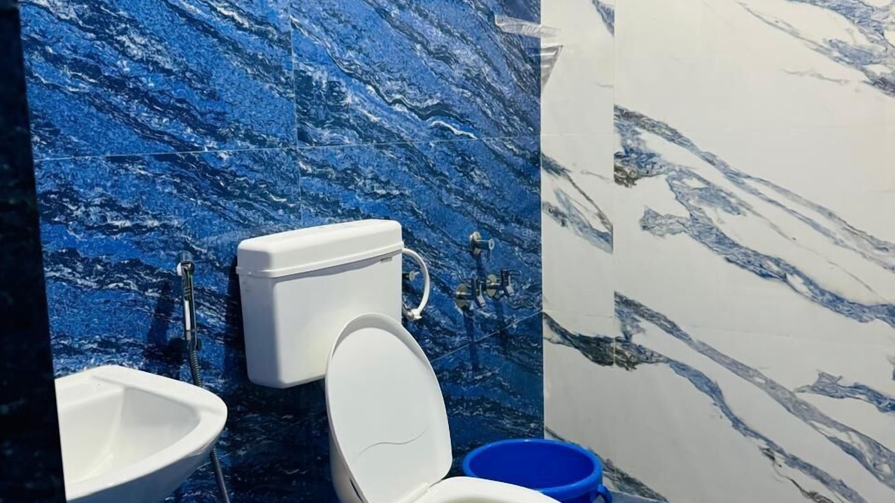 Photo of Bathroom in Hireguthi
