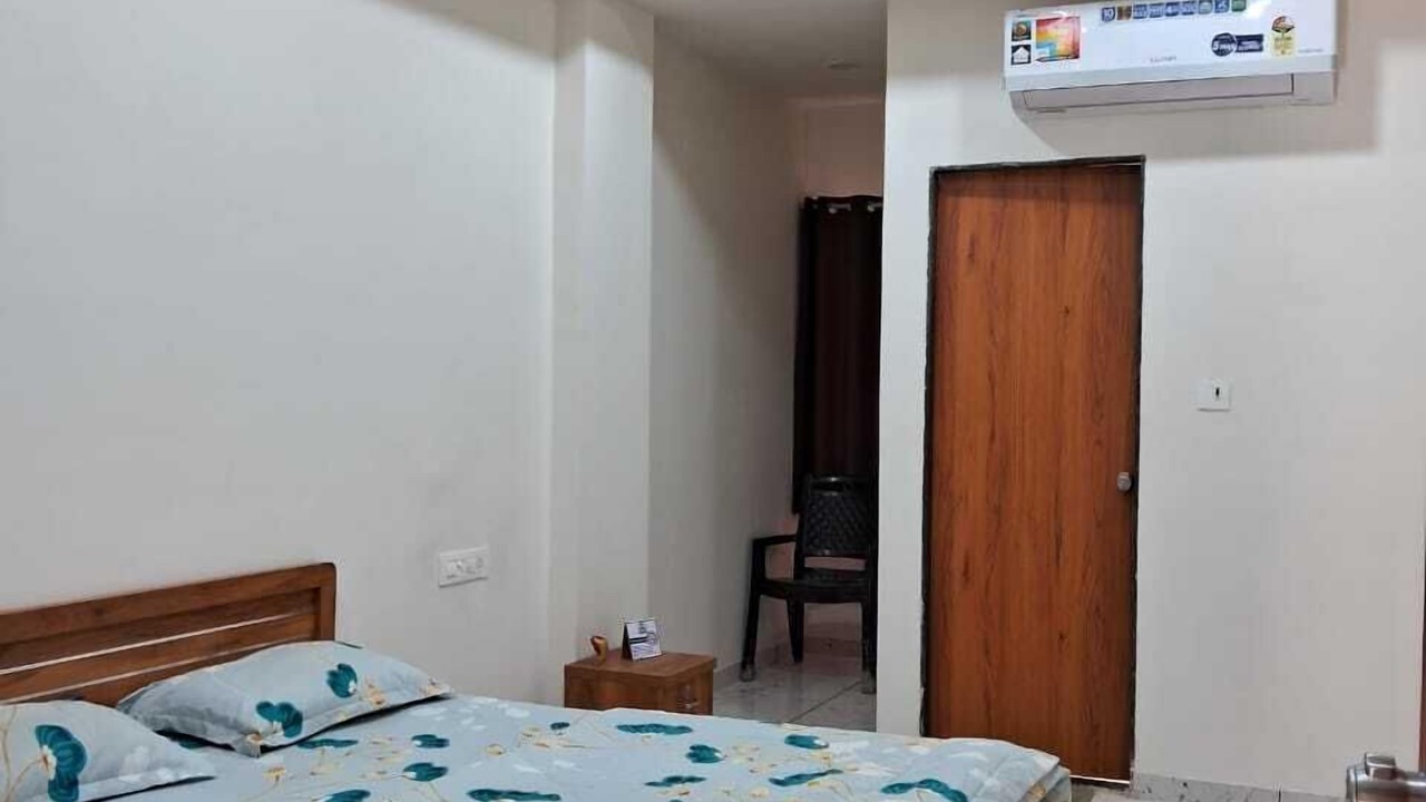 Photo of Bedroom in Rajpipla