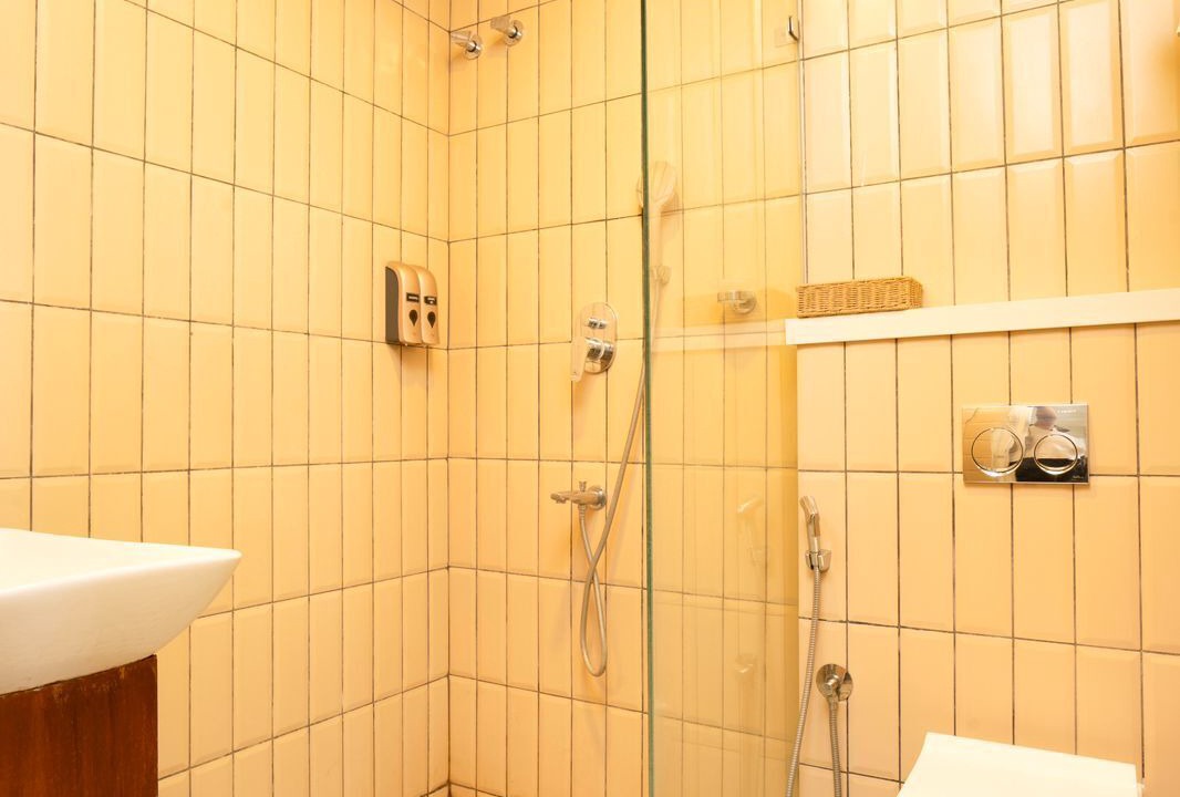 Photo of Bathroom in White Town