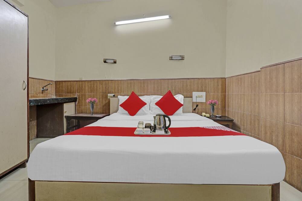 Photo of Bedroom in Parel
