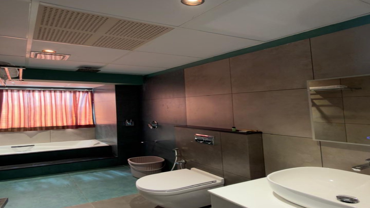 Photo of Bathroom in Valparai