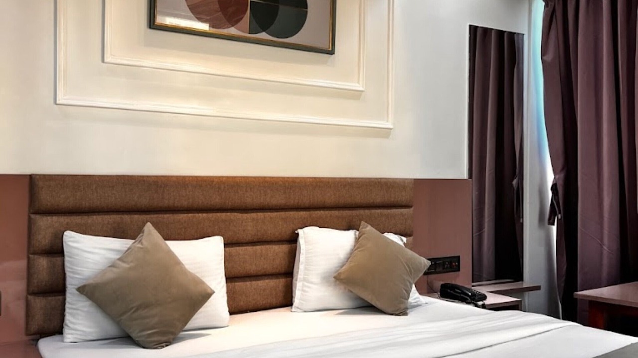 Photo of Bedroom in Surat