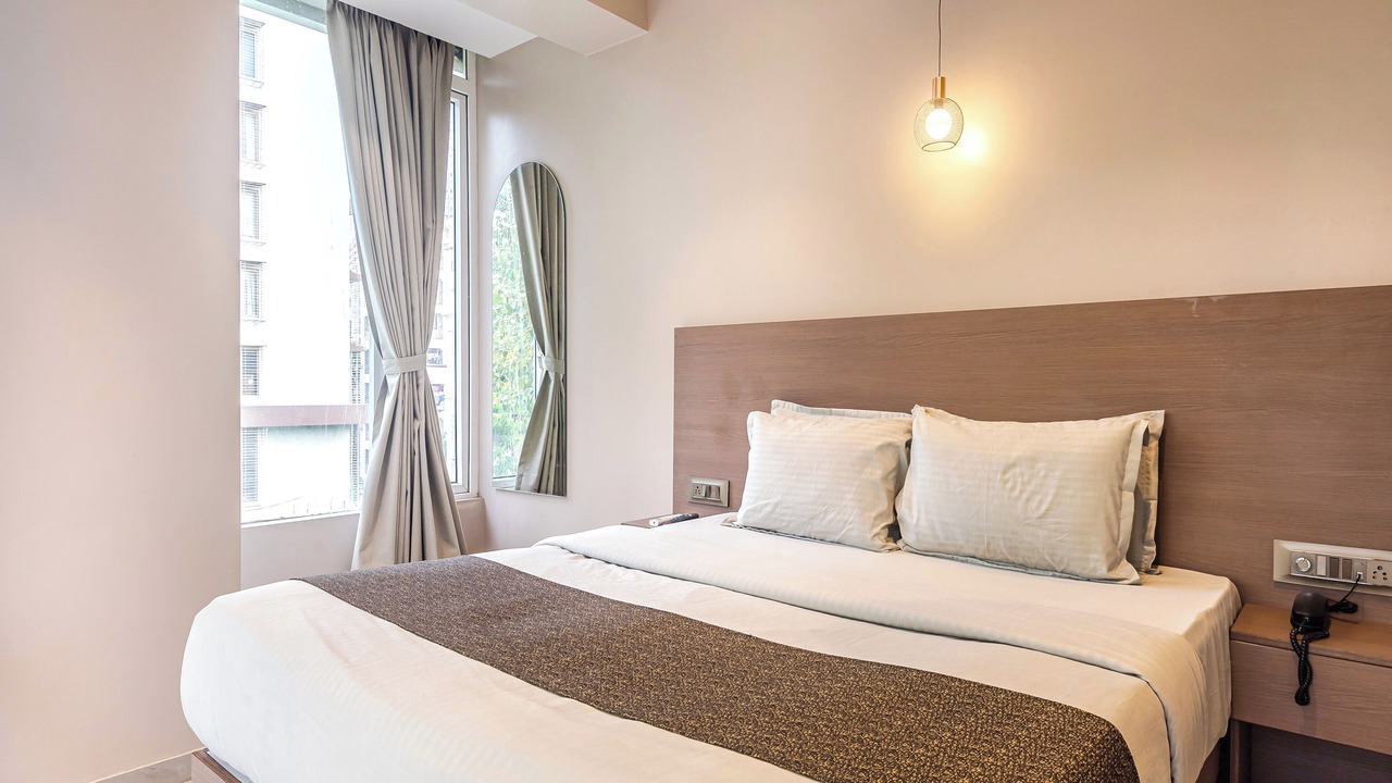 Photo of Bedroom in Malad West