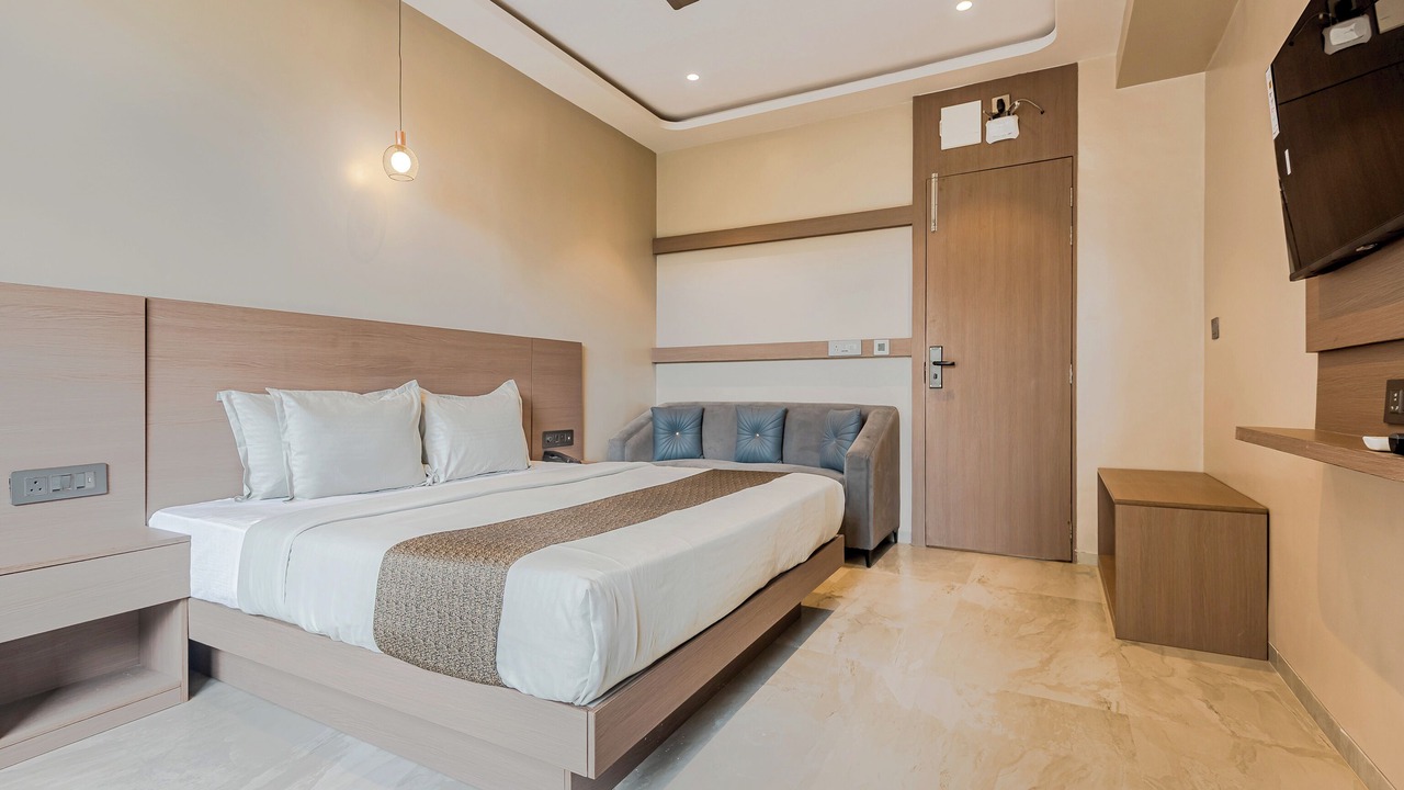 Photo of Bedroom in Malad West