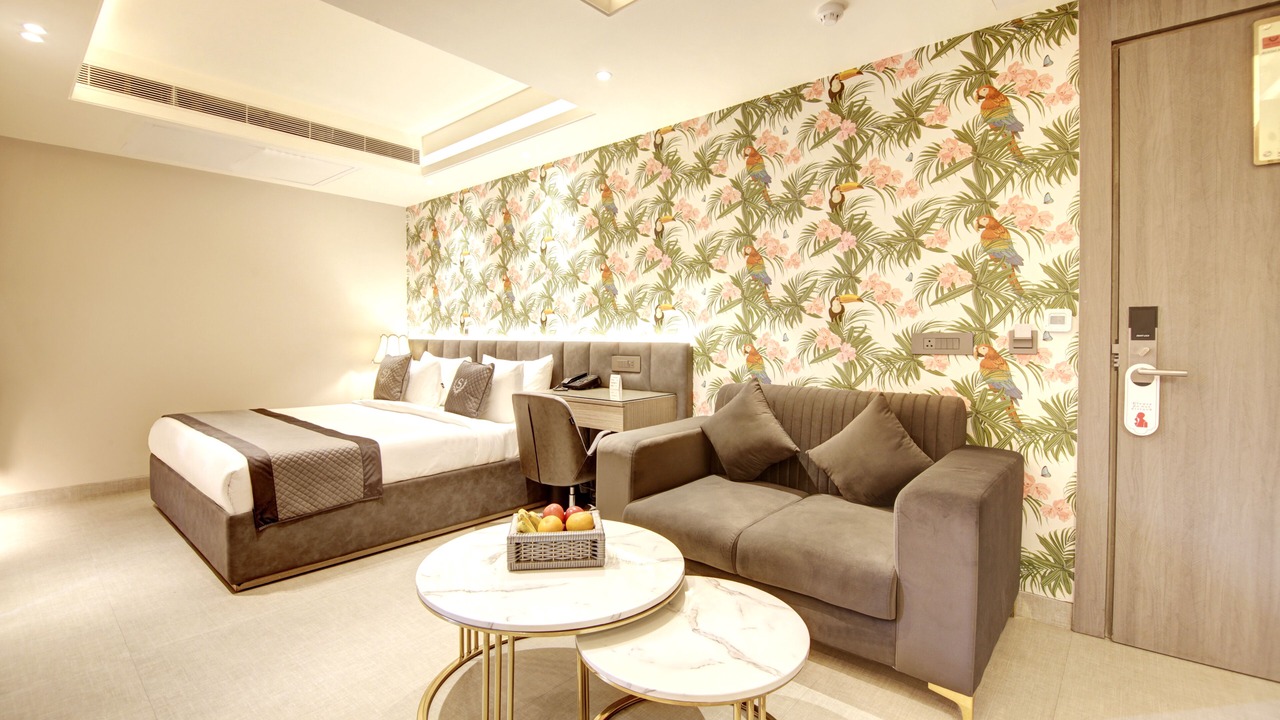 Photo of Bedroom in DLF Phase 3
