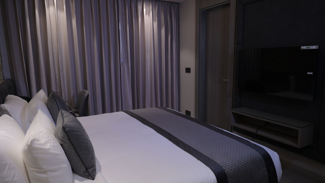 Photo of Bedroom in DLF Phase 3