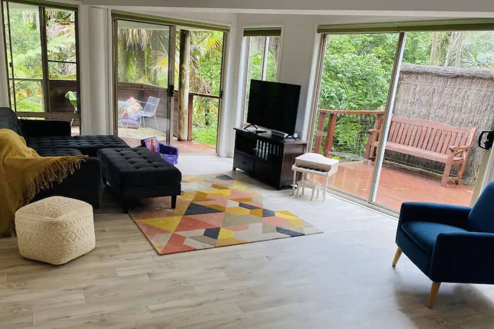 Photo of Livingroom in Newport