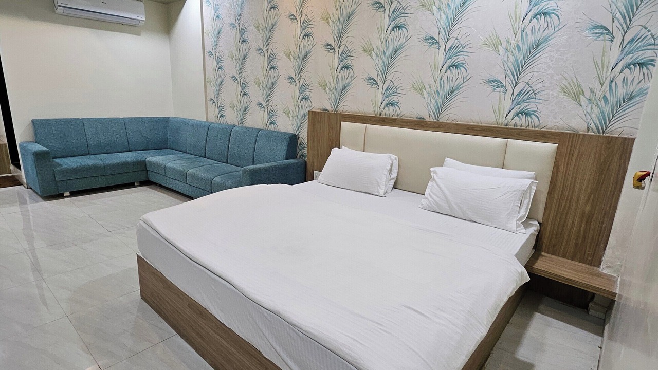 Photo of Bedroom in Tuljapur