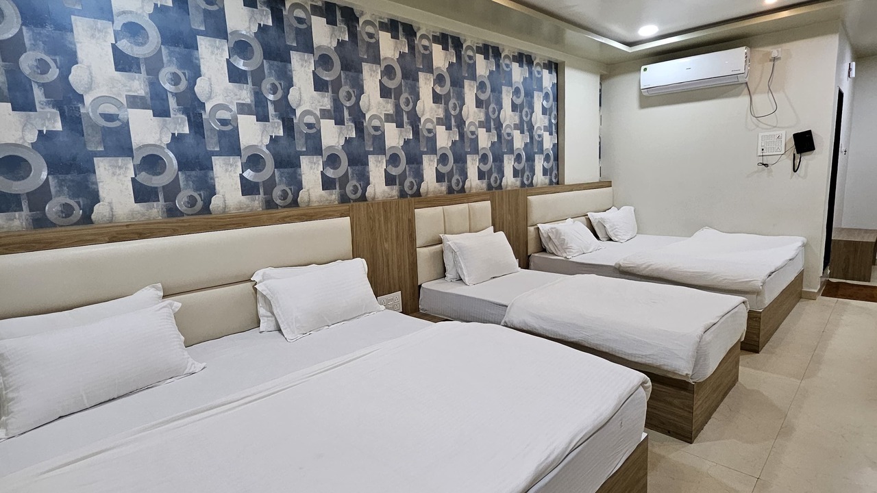 Photo of Bedroom in Tuljapur