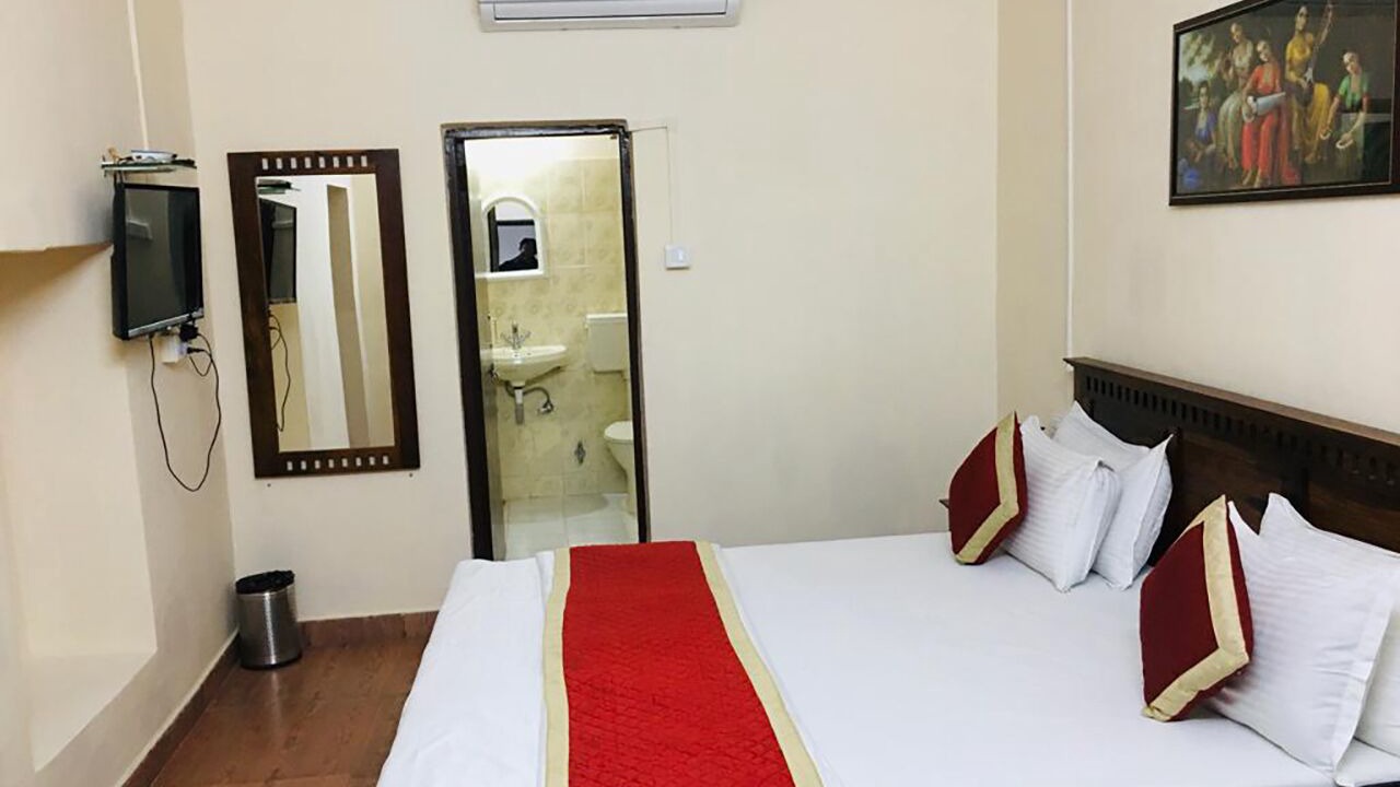 Photo of Bedroom in Mount Abu