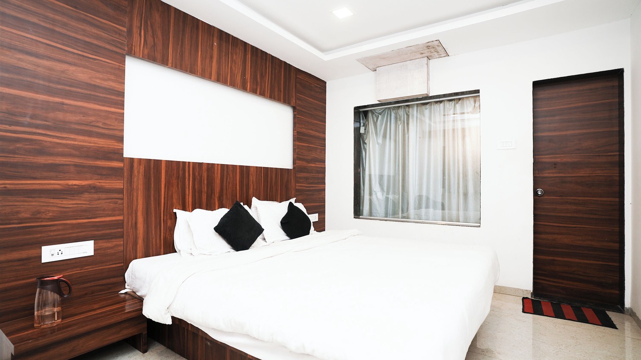 Photo of Bedroom in Mahabaleshwar