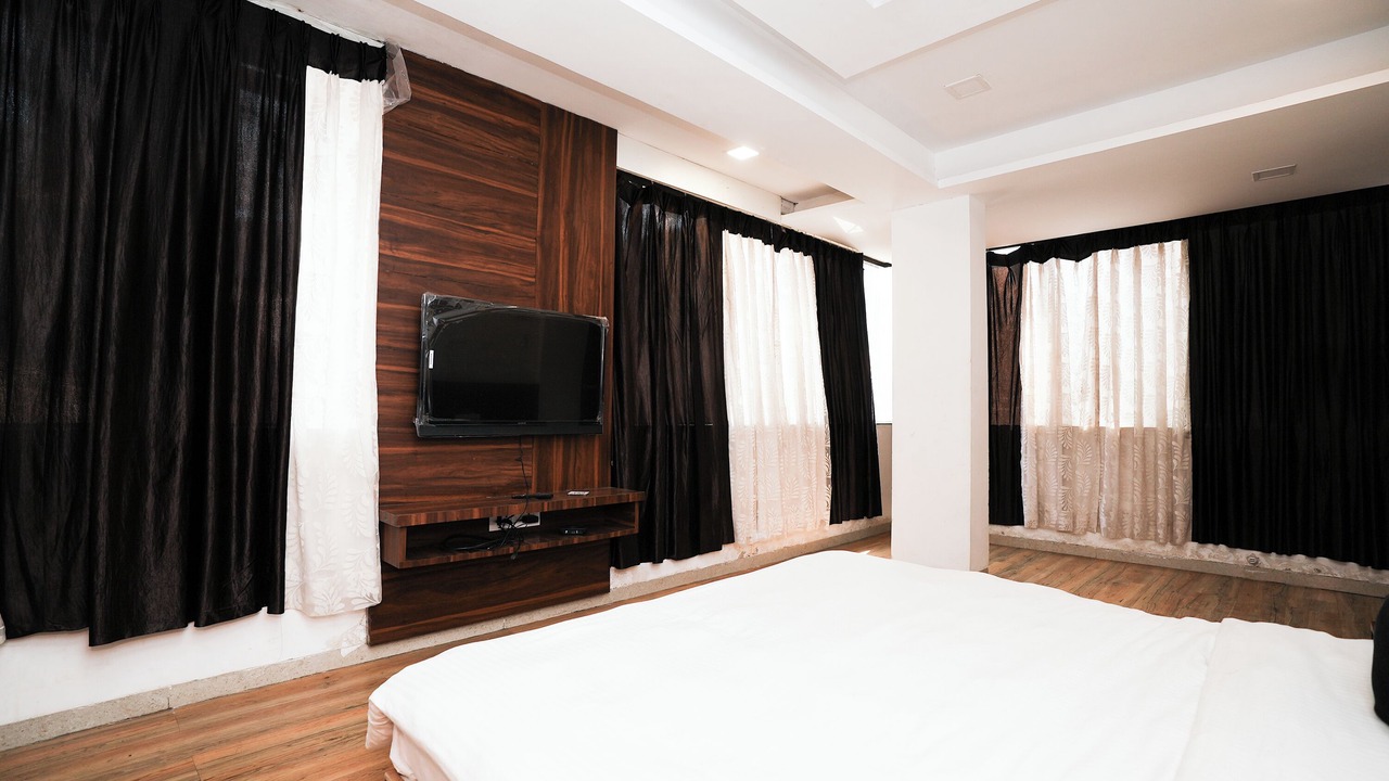 Photo of Bedroom in Mahabaleshwar