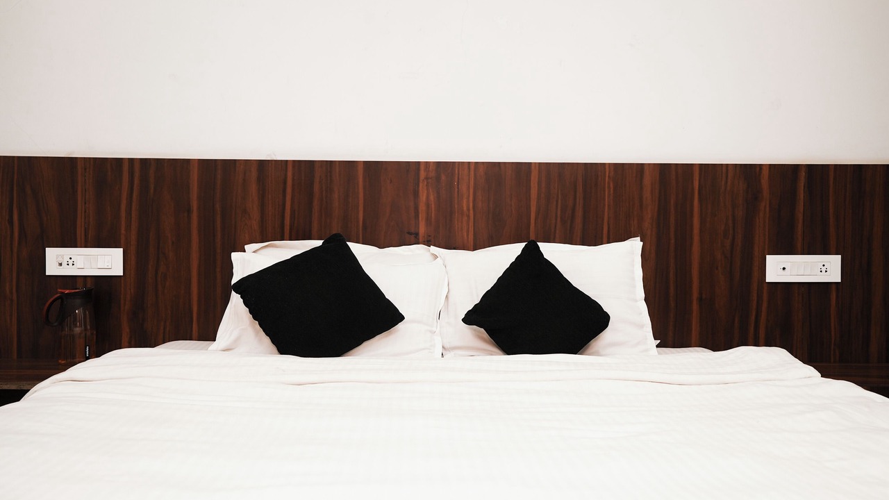 Photo of Bedroom in Mahabaleshwar