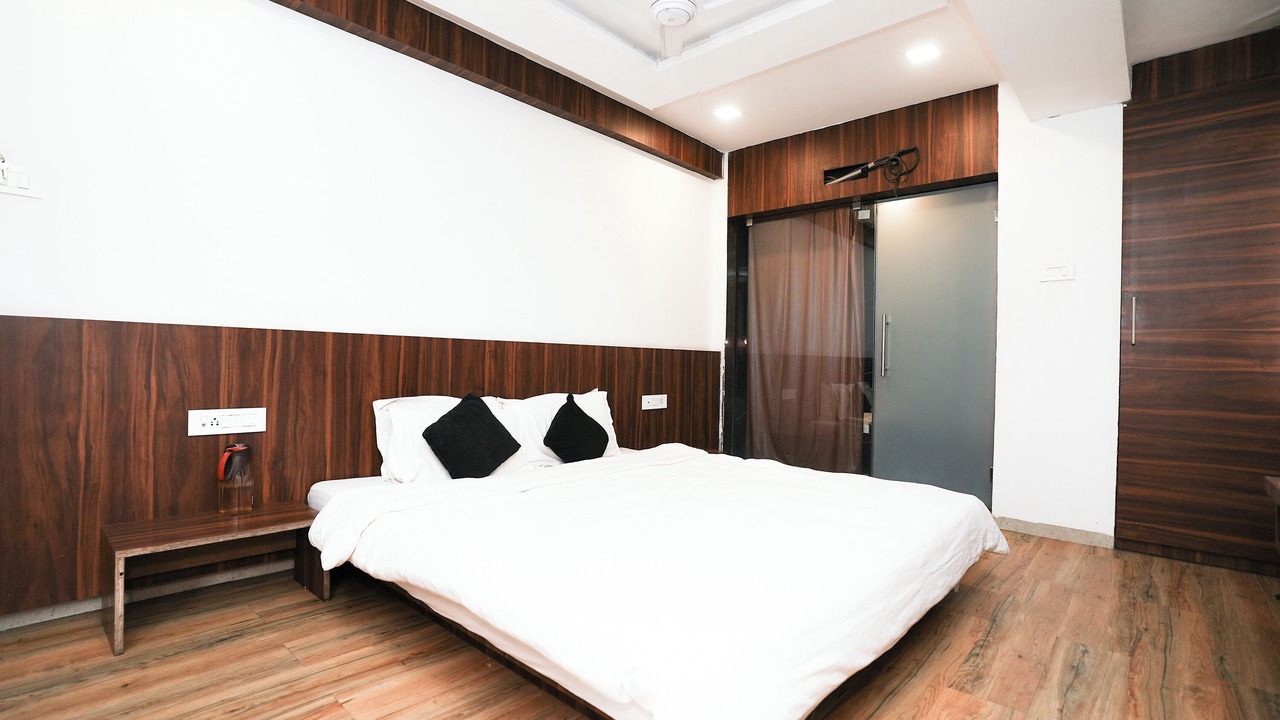 Photo of Bedroom in Mahabaleshwar