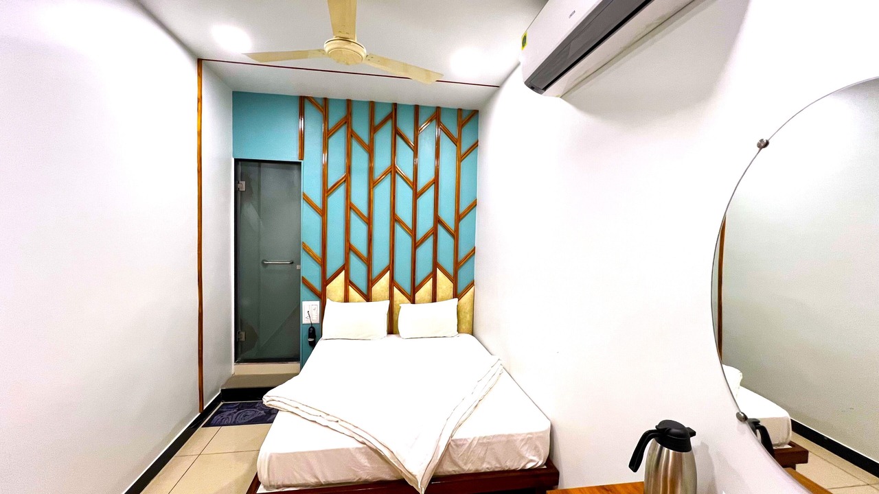 Photo of Bedroom in Wadhwan