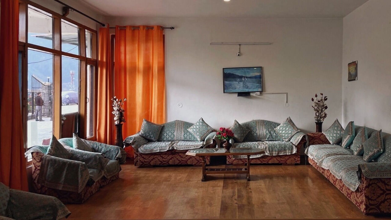 Photo of Livingroom in Manali