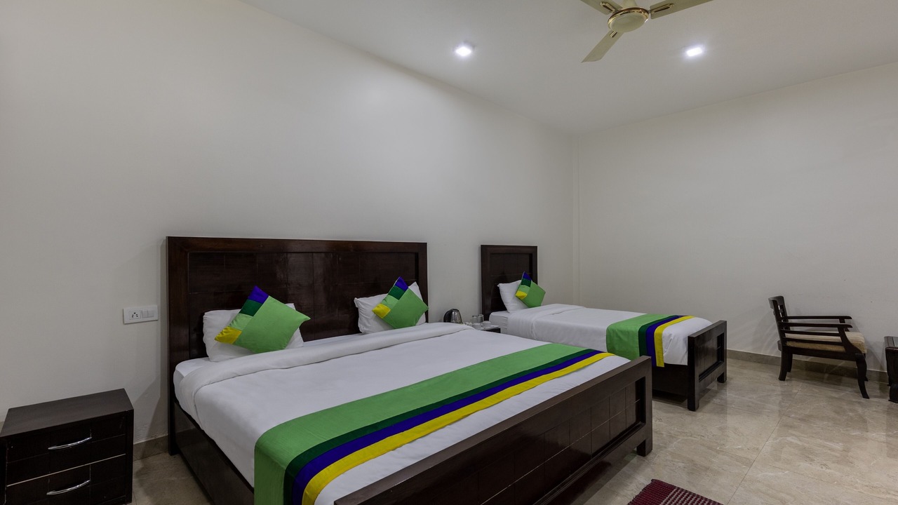 Photo of Bedroom in Bhimtal