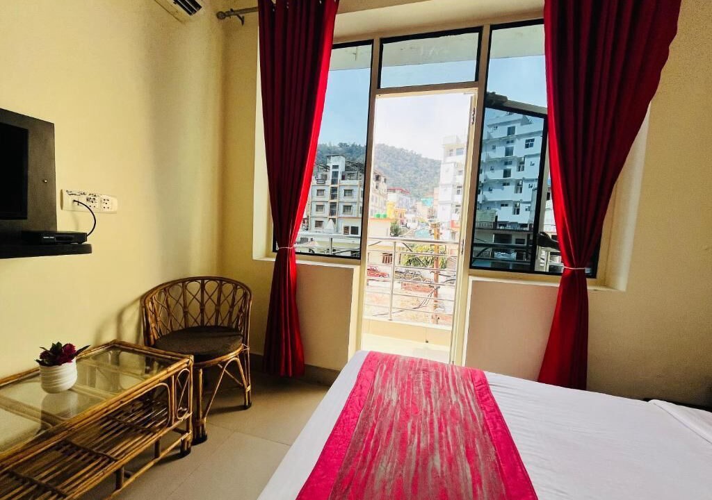 Photo of Bedroom in Tapovan