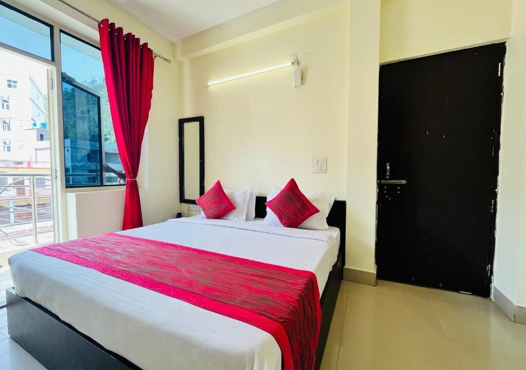 Photo of Bedroom in Tapovan